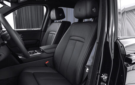 Rolls-Royce Cullinan, 2025 год, 69 000 000 рублей, 31 фотография