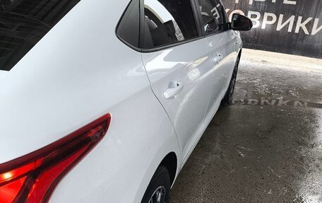 Hyundai Solaris II рестайлинг, 2017 год, 1 300 000 рублей, 5 фотография