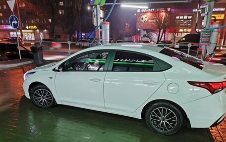 Hyundai Solaris II рестайлинг, 2017 год, 1 300 000 рублей, 9 фотография