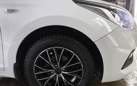 Hyundai Solaris II рестайлинг, 2017 год, 1 300 000 рублей, 7 фотография