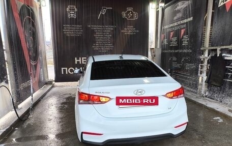 Hyundai Solaris II рестайлинг, 2017 год, 1 300 000 рублей, 10 фотография