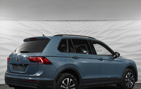 Volkswagen Tiguan II, 2019 год, 2 300 000 рублей, 6 фотография
