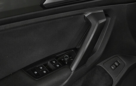 Volkswagen Tiguan II, 2019 год, 2 300 000 рублей, 7 фотография
