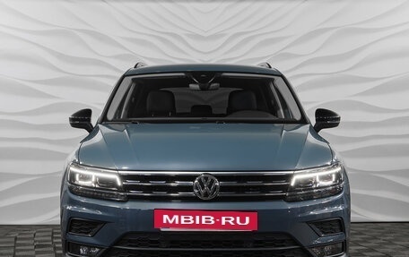 Volkswagen Tiguan II, 2019 год, 2 300 000 рублей, 2 фотография