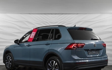 Volkswagen Tiguan II, 2019 год, 2 300 000 рублей, 4 фотография