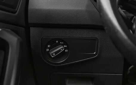 Volkswagen Tiguan II, 2019 год, 2 300 000 рублей, 18 фотография