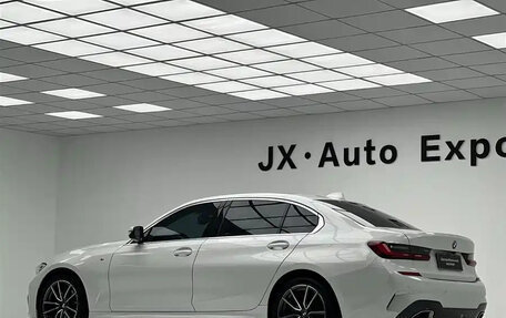 BMW 3 серия, 2022 год, 2 884 000 рублей, 4 фотография