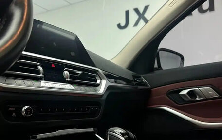 BMW 3 серия, 2022 год, 2 884 000 рублей, 16 фотография
