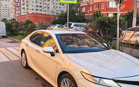 Toyota Camry, 2018 год, 2 650 000 рублей, 16 фотография