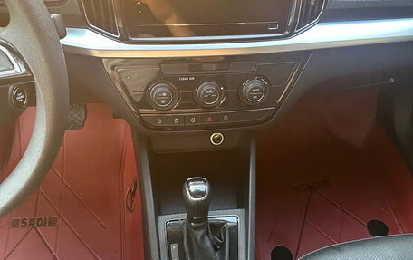Skoda Kamiq I, 2022 год, 1 611 000 рублей, 10 фотография