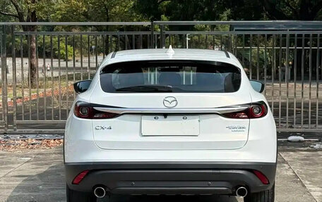 Mazda CX-4, 2022 год, 1 741 000 рублей, 5 фотография