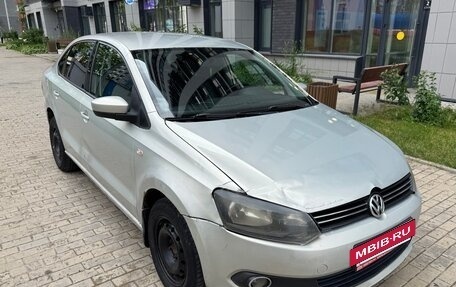 Volkswagen Polo VI (EU Market), 2012 год, 350 000 рублей, 2 фотография