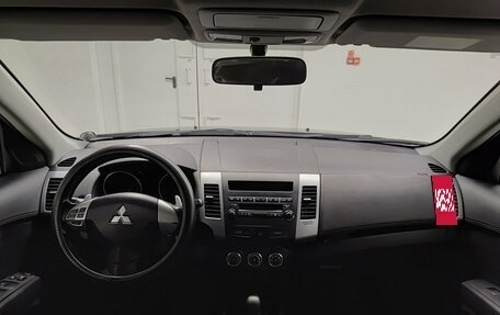 Mitsubishi Outlander III рестайлинг 3, 2011 год, 1 025 000 рублей, 14 фотография