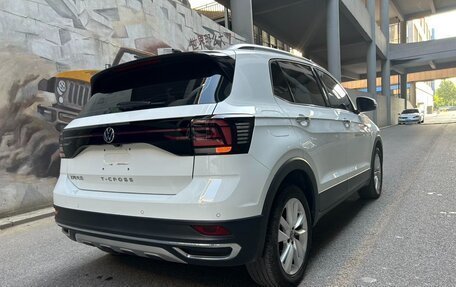 Volkswagen T-Cross I, 2023 год, 1 573 000 рублей, 6 фотография