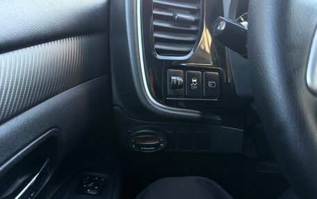 Mitsubishi Outlander III рестайлинг 3, 2013 год, 1 575 000 рублей, 15 фотография