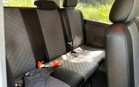 Volkswagen Caravelle T5, 2009 год, 1 750 000 рублей, 14 фотография