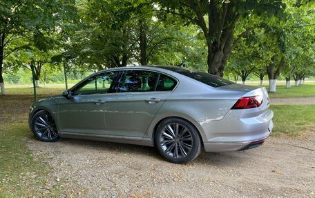 Volkswagen Passat B8 рестайлинг, 2021 год, 2 450 000 рублей, 5 фотография