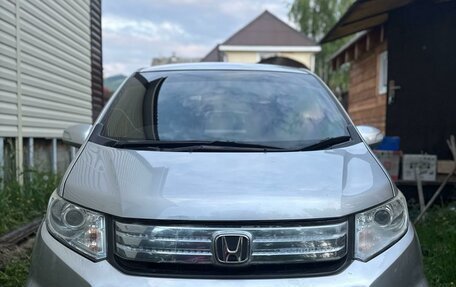 Honda Freed I, 2013 год, 949 999 рублей, 2 фотография