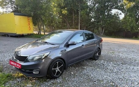 KIA Rio III рестайлинг, 2015 год, 860 000 рублей, 2 фотография