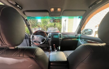 Toyota Land Cruiser Prado 120 рестайлинг, 2005 год, 1 290 000 рублей, 11 фотография