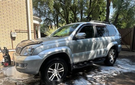 Toyota Land Cruiser Prado 120 рестайлинг, 2005 год, 1 290 000 рублей, 2 фотография
