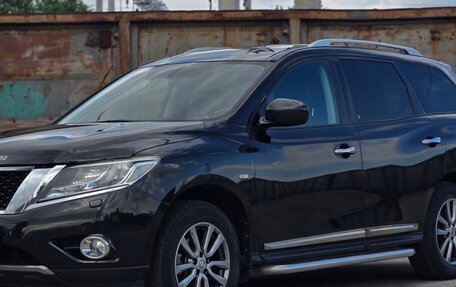 Nissan Pathfinder, 2014 год, 1 590 000 рублей, 3 фотография
