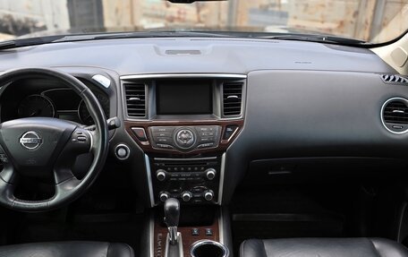 Nissan Pathfinder, 2014 год, 1 590 000 рублей, 10 фотография