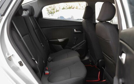 KIA Rio III рестайлинг, 2015 год, 700 000 рублей, 18 фотография