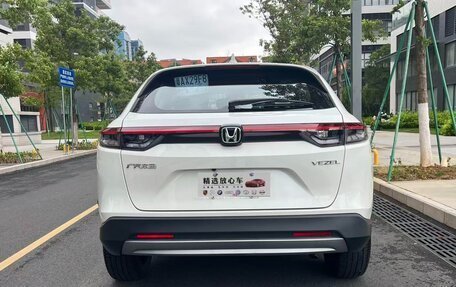Honda Vezel, 2023 год, 1 610 000 рублей, 5 фотография