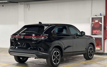 Honda Vezel, 2023 год, 1 720 000 рублей, 4 фотография