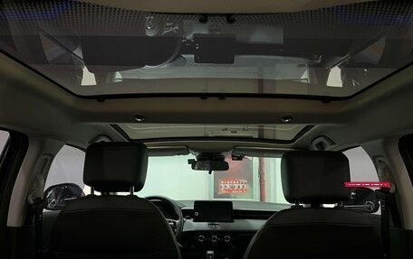 Honda Vezel, 2023 год, 1 720 000 рублей, 10 фотография