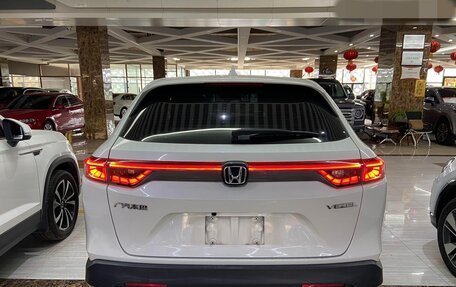 Honda Vezel, 2023 год, 1 680 000 рублей, 5 фотография