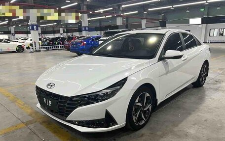 Hyundai Elantra, 2022 год, 1 350 000 рублей, 1 фотография