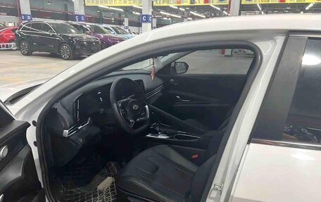 Hyundai Elantra, 2022 год, 1 350 000 рублей, 7 фотография
