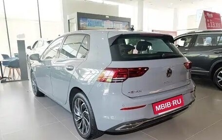 Volkswagen Golf VIII, 2024 год, 2 405 000 рублей, 4 фотография