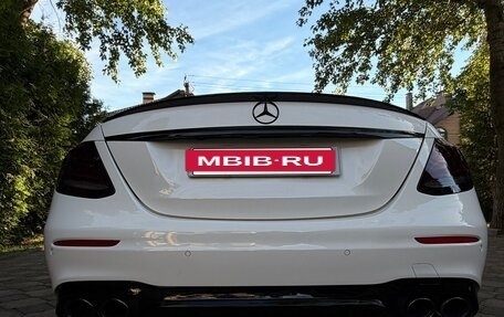 Mercedes-Benz E-Класс, 2016 год, 3 000 000 рублей, 6 фотография