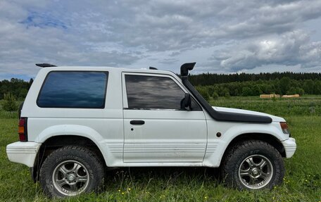 Mitsubishi Pajero III рестайлинг, 1992 год, 520 000 рублей, 2 фотография