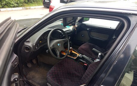 BMW 5 серия, 1992 год, 300 000 рублей, 3 фотография