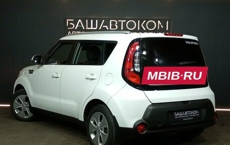 KIA Soul II рестайлинг, 2015 год, 1 180 000 рублей, 6 фотография