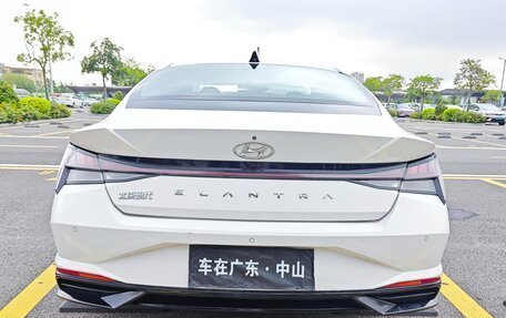 Hyundai Elantra, 2022 год, 1 370 000 рублей, 5 фотография