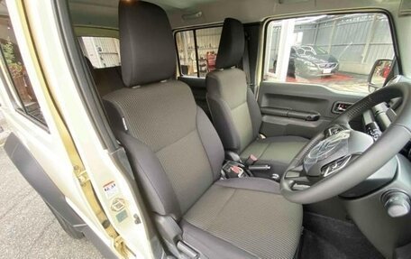 Suzuki Jimny, 2025 год, 2 250 000 рублей, 19 фотография