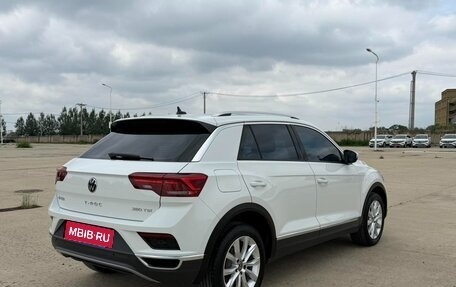 Volkswagen T-Roc I, 2022 год, 1 713 700 рублей, 4 фотография