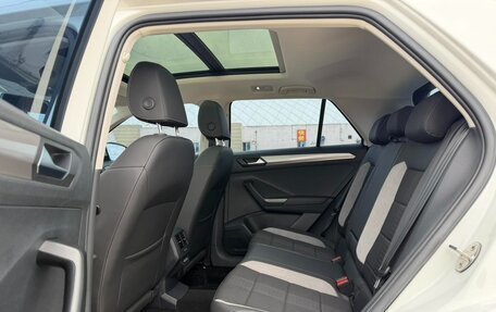 Volkswagen T-Roc I, 2022 год, 1 713 700 рублей, 13 фотография