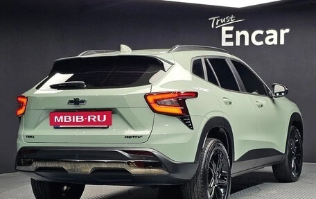 Chevrolet Trax, 2023 год, 1 768 400 рублей, 3 фотография