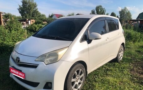 Toyota Ractis II, 2011 год, 550 000 рублей, 2 фотография