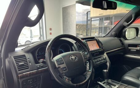 Toyota Land Cruiser 200, 2010 год, 3 200 000 рублей, 7 фотография