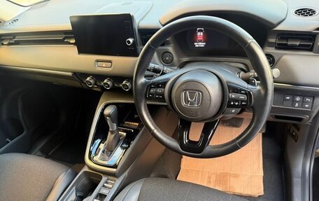 Honda Vezel, 2023 год, 1 650 000 рублей, 4 фотография