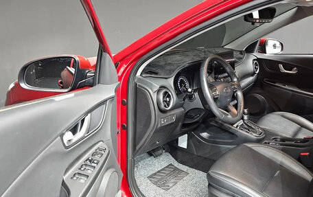 Hyundai Kona I, 2022 год, 1 730 000 рублей, 6 фотография