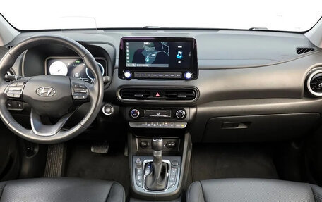 Hyundai Kona I, 2022 год, 1 780 000 рублей, 5 фотография
