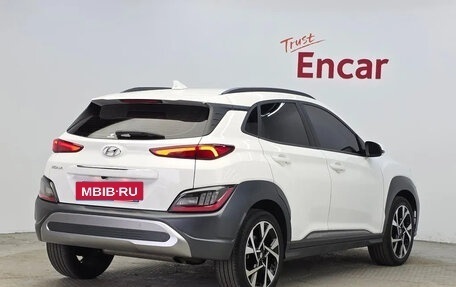 Hyundai Kona I, 2022 год, 1 780 000 рублей, 4 фотография